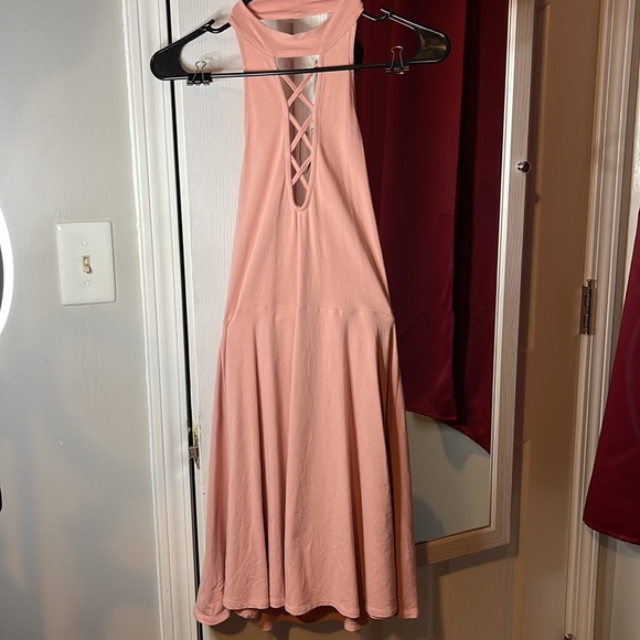 Light pink dress from Express worn once. - Picture 2 of 5
